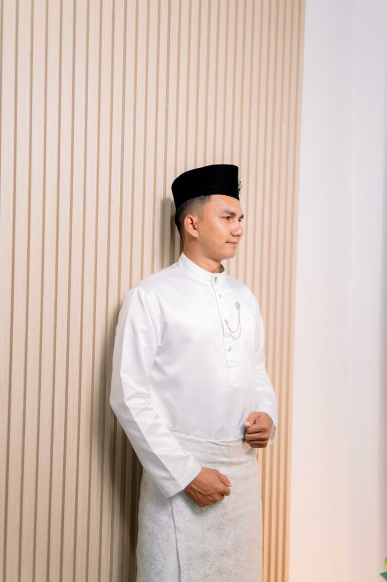 PROFILE (3)