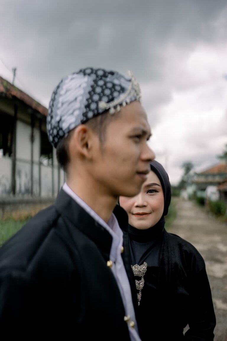 PROFILE (7)