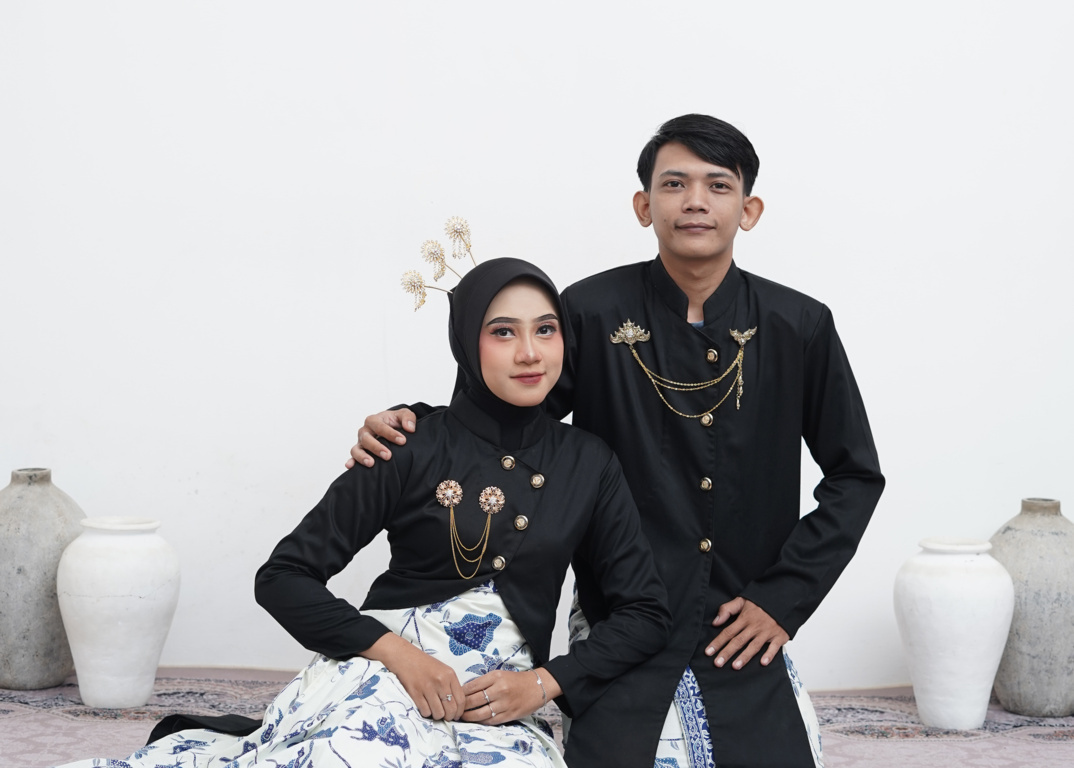 akad Razib & Dewi