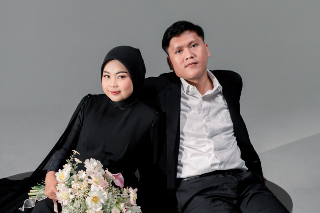 akad (2) Indri & Dea