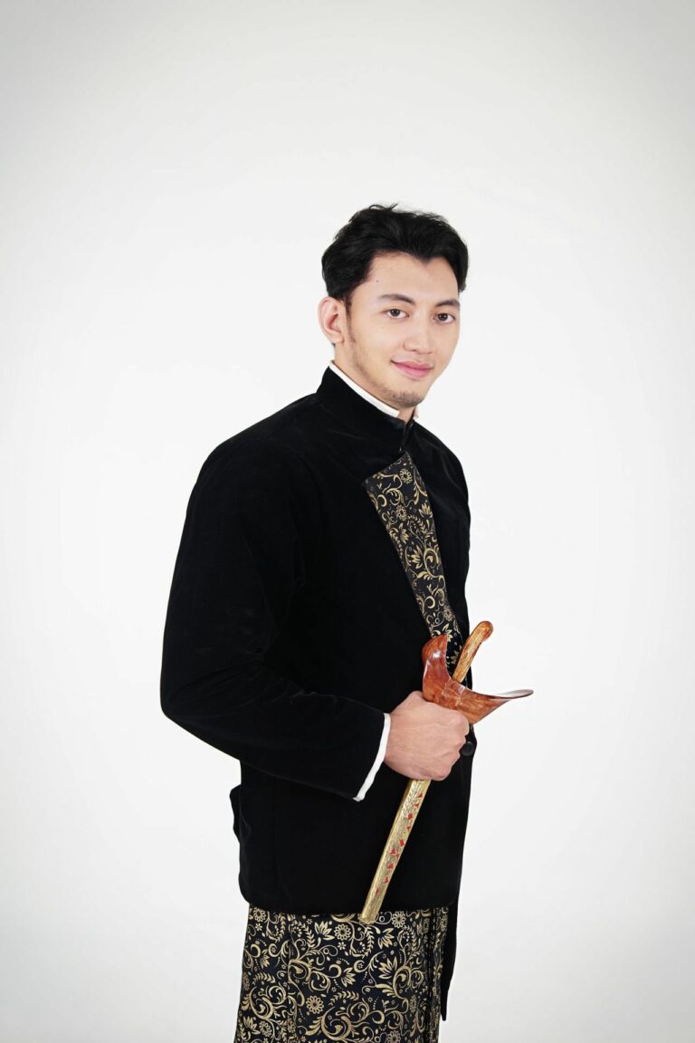 PROFILE (3) logiq.id