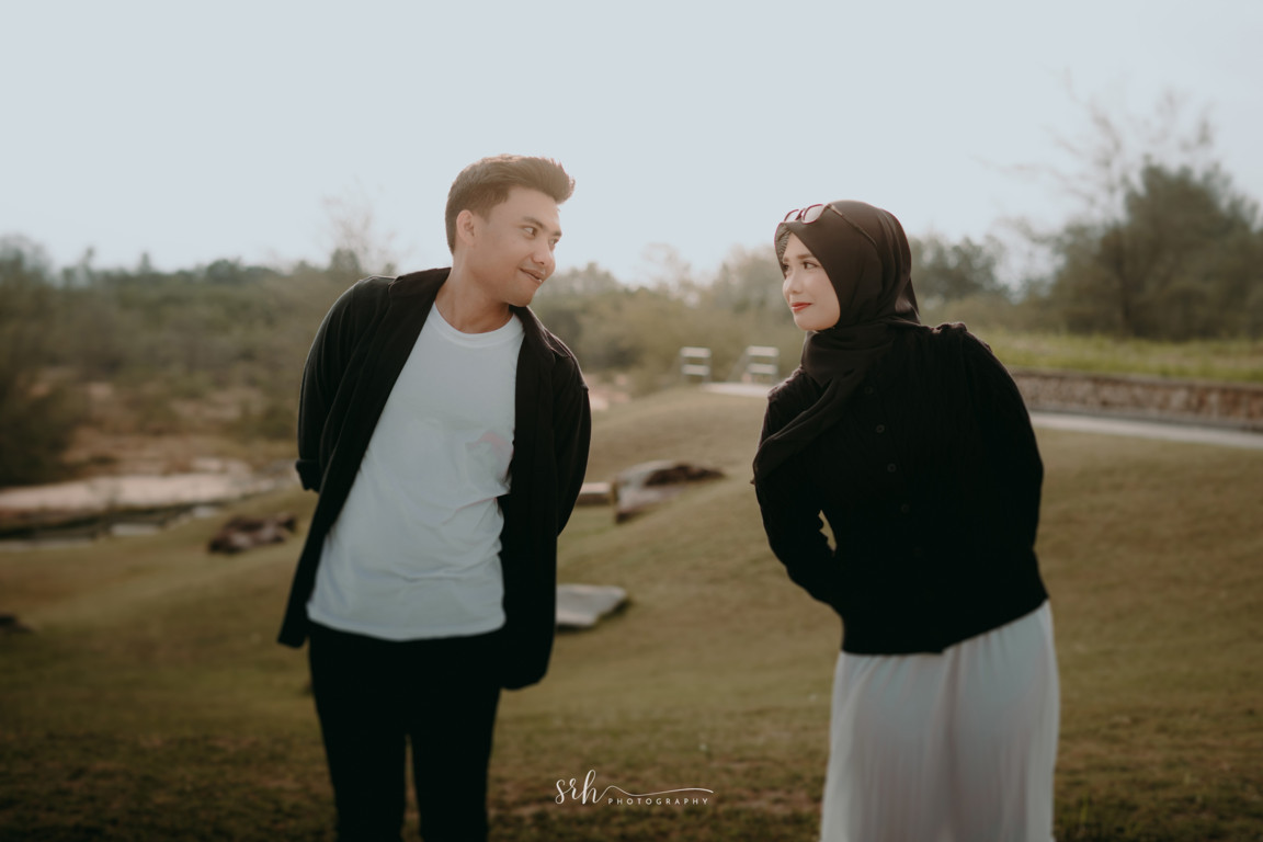 akad (2) Zeinur & Putri