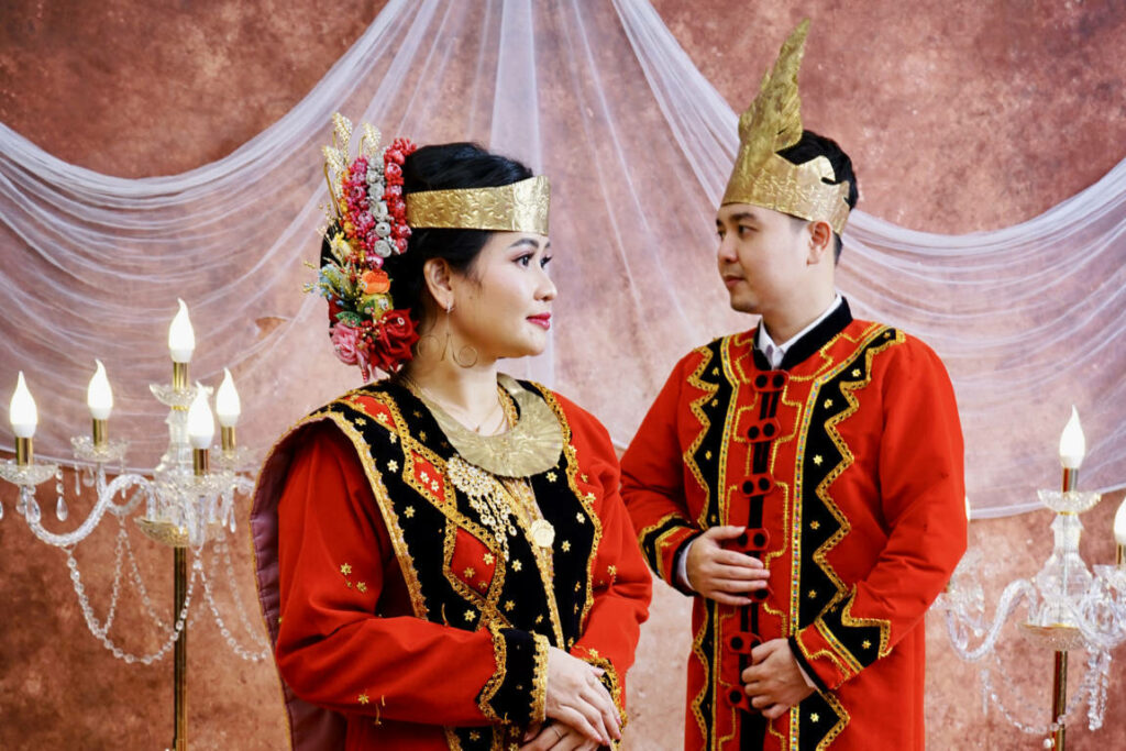 akad 1 (1) Riwu & Yunita