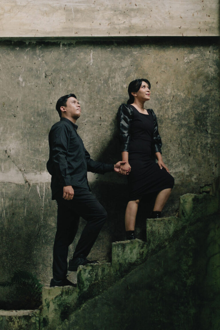 closing (2) Ricky & Via