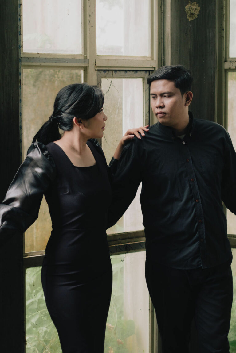 opening (1) Ricky & Via