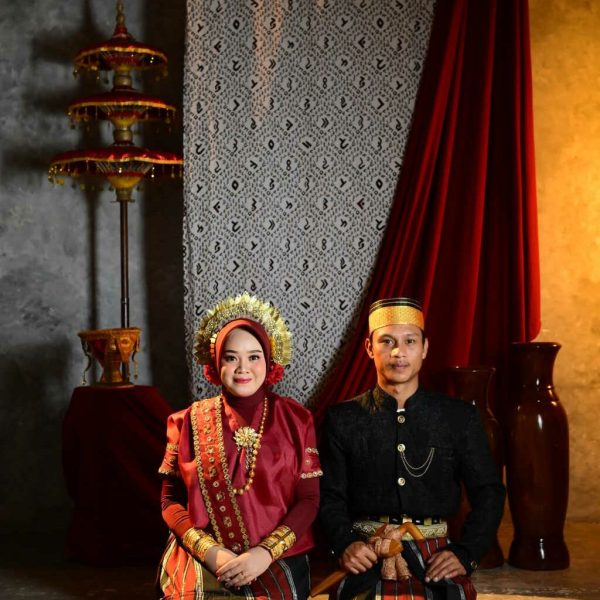Arman & Ila (11) logiq.id