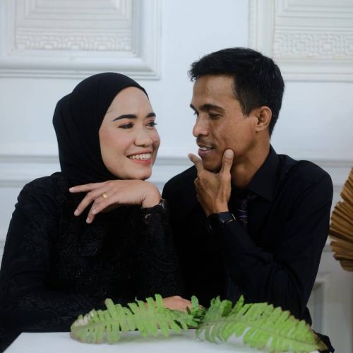 Juraidah & Amrin (13) logiq.id