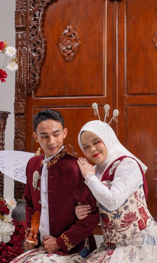 Putri & Adnan (19) thelove.id