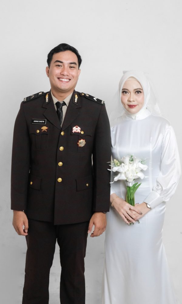 g (1) Aziza & Dhofir