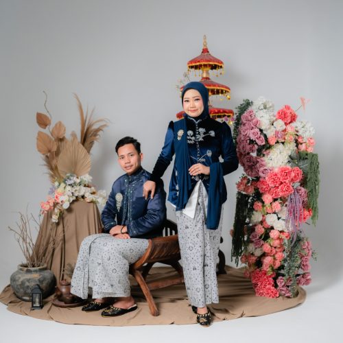 g (1) Melani & Ridwan