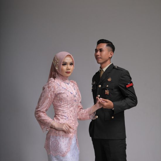 g (2) Yossy & Farhan
