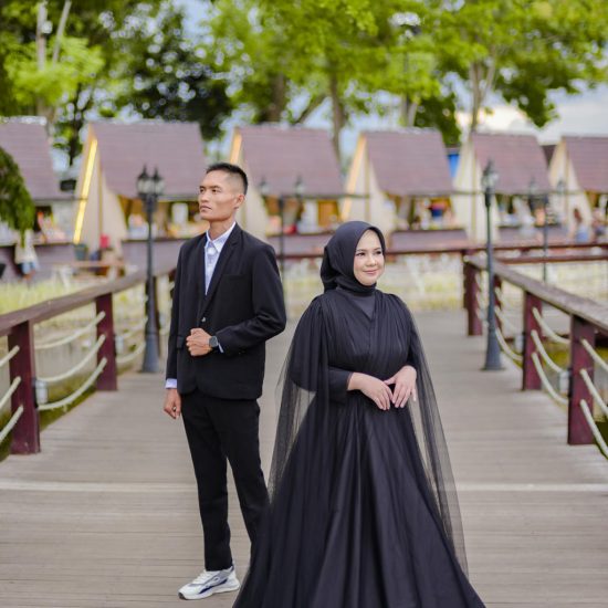g (6) Ferdi & Sri
