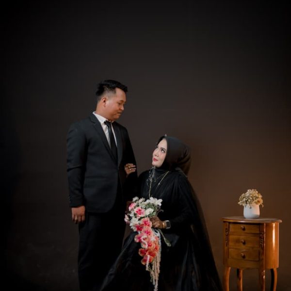 g (7) Sarah & Azri
