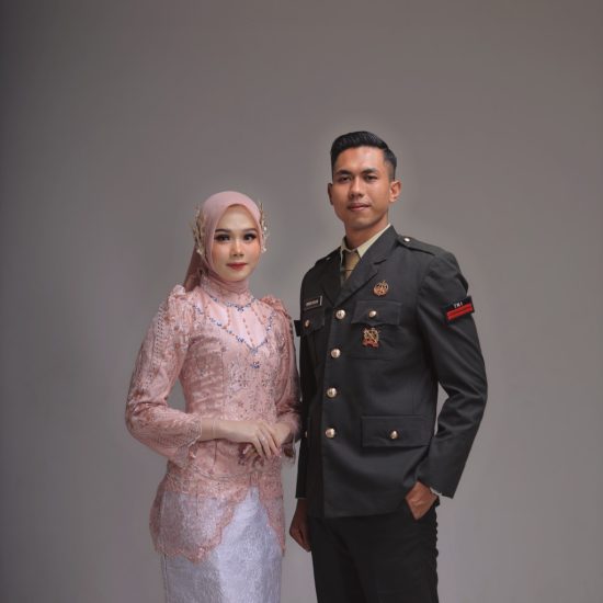 g (7) Yossy & Farhan