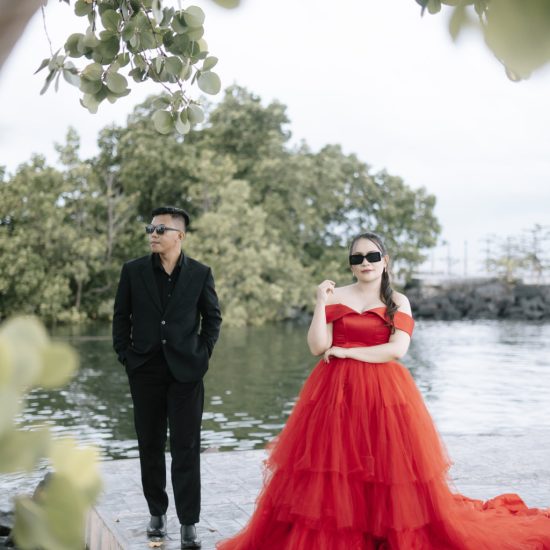 g (8) Ekel & Tessa