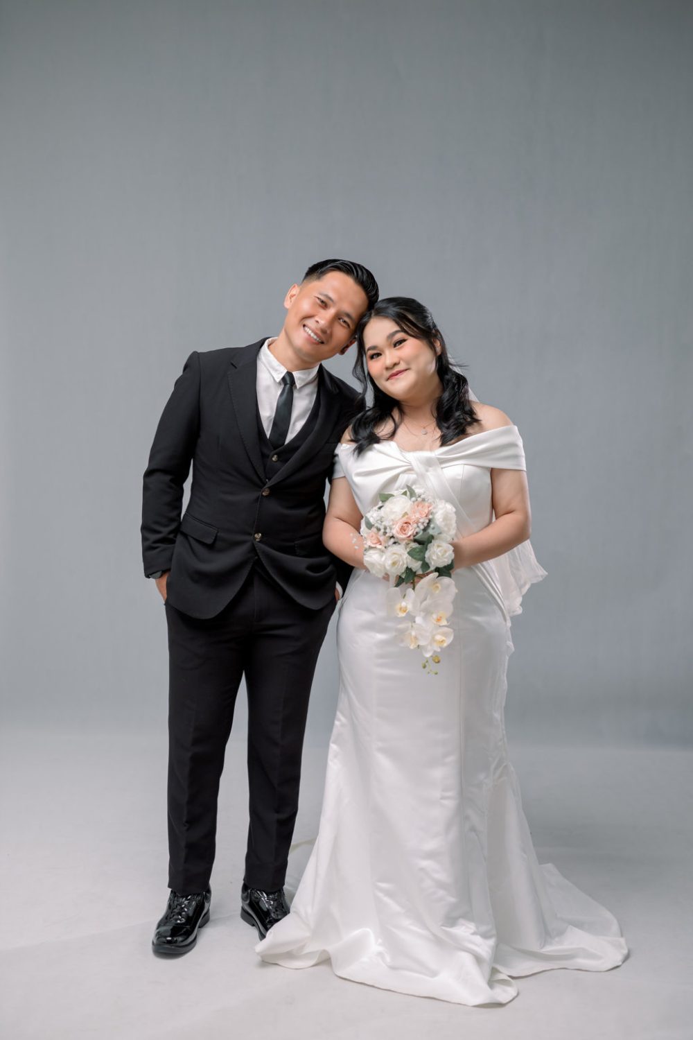 g (8) Indra & Mayola