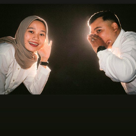 g Putri & Rizki